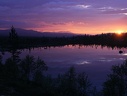 Летняя ночь на озере в Лапландском заповеднике